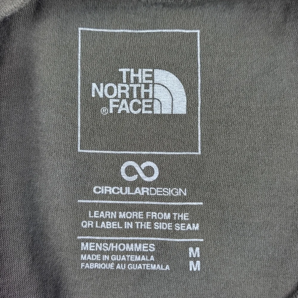 The North Face Men's Size Medium Big Bold Print Causal Shirt